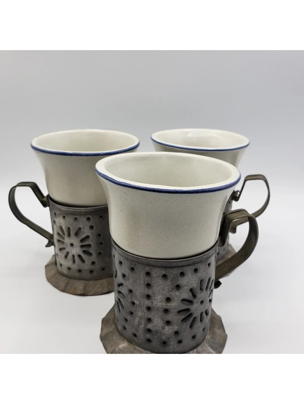 3 VTG Pfaltzgraff Yorktowne Tinsmith Stoneware Coffee Mug Cup Punched Tin Holder
